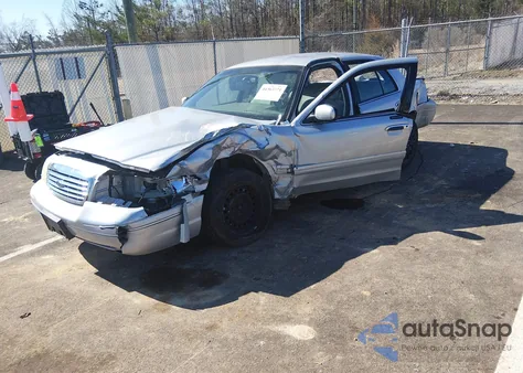 2002 Ford Crown Victoria Standard z USA, uszkodzony, nr VIN 2FAFP73W72X150230